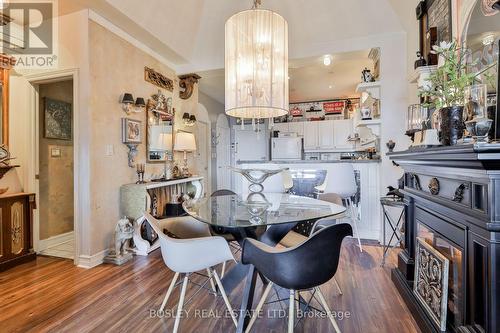 705 - 1 Leaside Park Drive, Toronto, ON - Indoor Photo Showing Dining Room