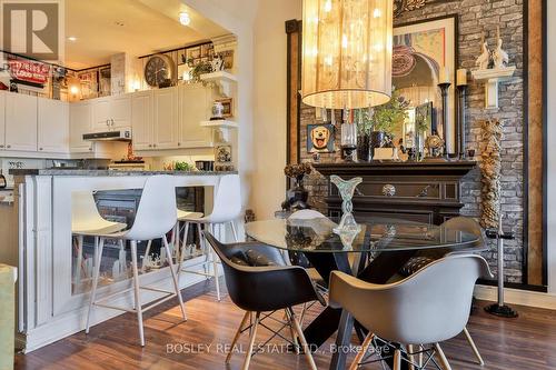 705 - 1 Leaside Park Drive, Toronto, ON - Indoor Photo Showing Dining Room