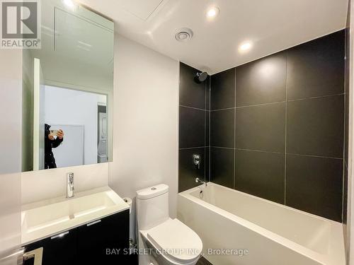 816 - 20 Edward Street, Toronto, ON - Indoor Photo Showing Bathroom