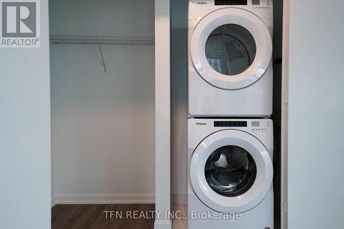 2306 - 327 King St West Street W, Toronto, ON - Indoor Photo Showing Laundry Room