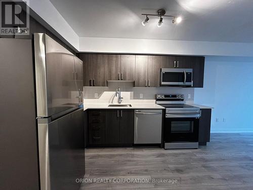 304 - 1455 Celebration Drive, Pickering, ON - Indoor Photo Showing Kitchen