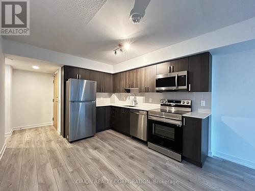 304 - 1455 Celebration Drive, Pickering, ON - Indoor Photo Showing Kitchen