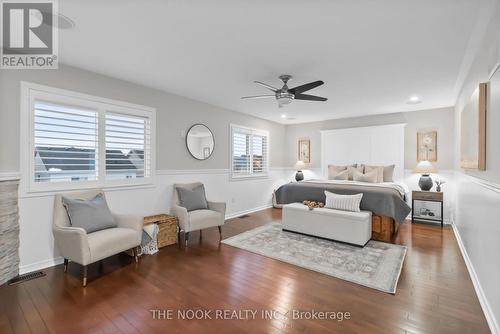 39 Colville Avenue, Clarington (Bowmanville), ON - Indoor Photo Showing Living Room