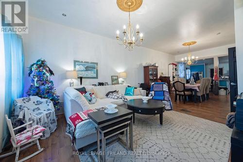 105 Hamilton Road, London, ON - Indoor Photo Showing Living Room