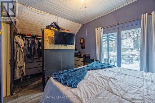 105 Hamilton Road, London, ON - Indoor Photo Showing Bedroom