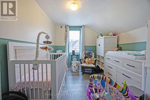 105 Hamilton Road, London, ON - Indoor Photo Showing Bedroom