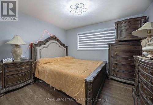 1534 Perth Avenue, London, ON - Indoor Photo Showing Bedroom