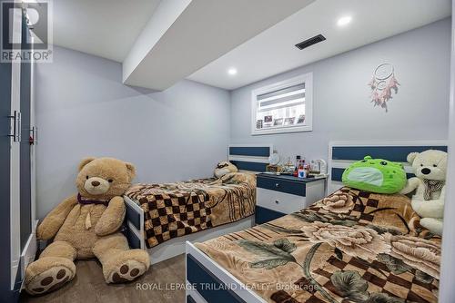 1534 Perth Avenue, London, ON - Indoor Photo Showing Bedroom