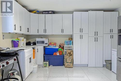 1534 Perth Avenue, London, ON - Indoor Photo Showing Kitchen