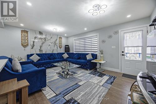 1534 Perth Avenue, London, ON - Indoor Photo Showing Living Room