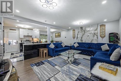 1534 Perth Avenue, London, ON - Indoor Photo Showing Living Room