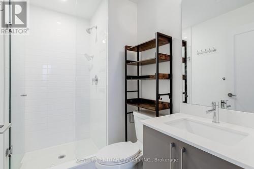 1702W - 27 Bathurst Street, Toronto, ON - Indoor Photo Showing Bathroom