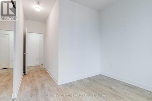 1702W - 27 Bathurst Street, Toronto, ON - Indoor Photo Showing Other Room