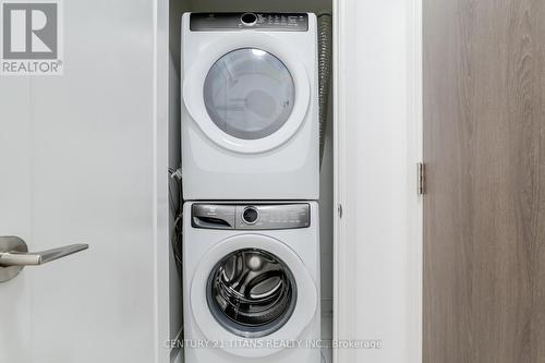 1702W - 27 Bathurst Street, Toronto, ON - Indoor Photo Showing Laundry Room