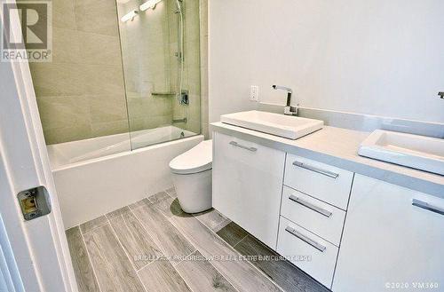 208 - 3 Southvale Drive, Toronto, ON - Indoor Photo Showing Bathroom