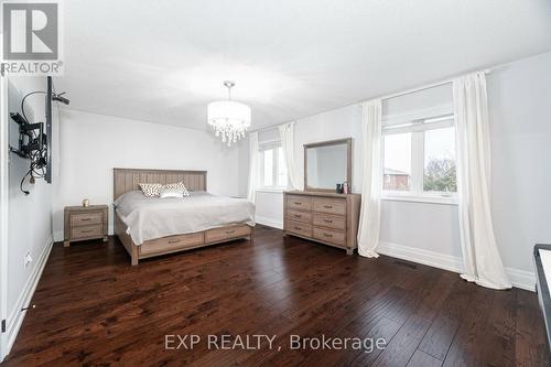 51 Michelle Drive, Vaughan, ON - Indoor Photo Showing Bedroom