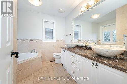 51 Michelle Drive, Vaughan, ON - Indoor Photo Showing Bathroom