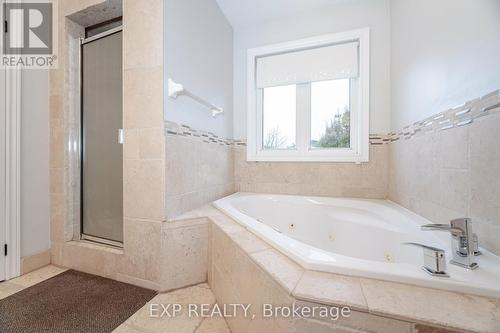 51 Michelle Drive, Vaughan, ON - Indoor Photo Showing Bathroom