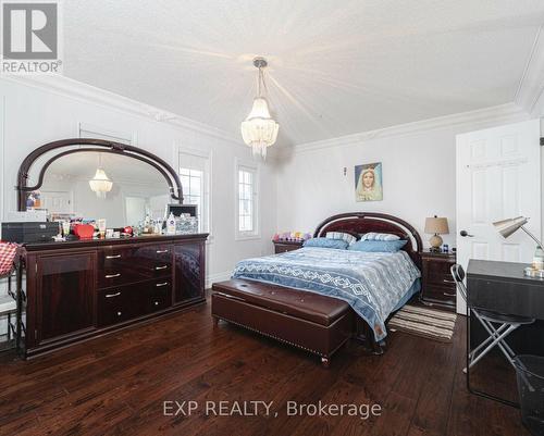 51 Michelle Drive, Vaughan, ON - Indoor Photo Showing Bedroom