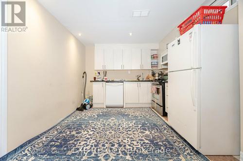 51 Michelle Drive, Vaughan, ON - Indoor Photo Showing Kitchen