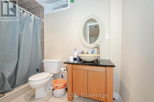 51 Michelle Drive, Vaughan, ON - Indoor Photo Showing Bathroom