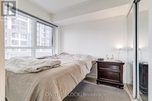 418 - 9 Mabelle Avenue, Toronto, ON - Indoor Photo Showing Bedroom