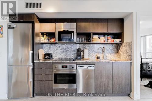 418 - 9 Mabelle Avenue, Toronto, ON - Indoor Photo Showing Kitchen With Stainless Steel Kitchen