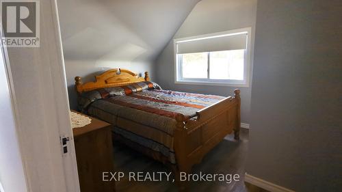 43 Gyles Point Road, Parry Sound, Unorganized District, ON - Indoor Photo Showing Bedroom