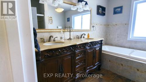 43 Gyles Point Road, Parry Sound, Unorganized District, ON - Indoor Photo Showing Bathroom