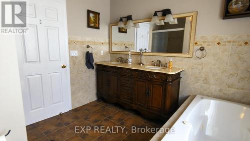 43 Gyles Point Road, Parry Sound, Unorganized District, ON - Indoor Photo Showing Bathroom