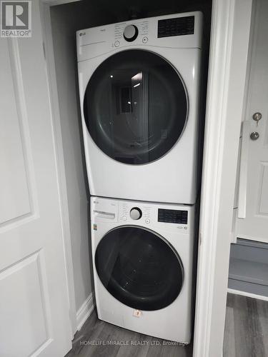 6 Macklin Street, Brantford, ON - Indoor Photo Showing Laundry Room