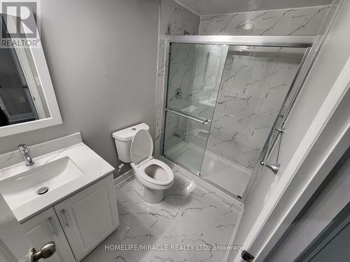 6 Macklin Street, Brantford, ON - Indoor Photo Showing Bathroom