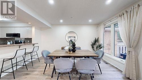 8 King William Court, Cambridge, ON - Indoor Photo Showing Dining Room