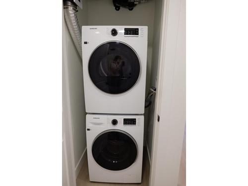 3528 146A Street, Surrey, BC - Indoor Photo Showing Laundry Room