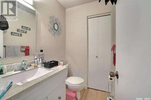 358 Rodenbush Drive, Regina, SK - Indoor Photo Showing Bathroom