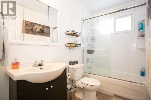 315 Chambers Ave, Sault Ste. Marie, ON - Indoor Photo Showing Bathroom