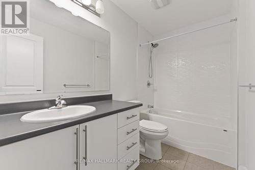 B - 713 Amberwing Private, Ottawa, ON - Indoor Photo Showing Bathroom