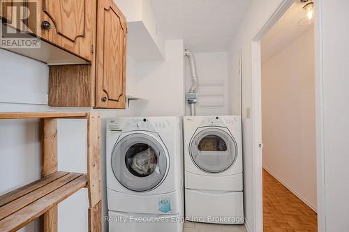 1503 - 1535 Lakeshore Road E, Mississauga (Lakeview), ON - Indoor Photo Showing Laundry Room