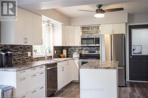 109 Shepard Lake Road, Georgian Bluffs, ON - Indoor Photo Showing Kitchen With Upgraded Kitchen