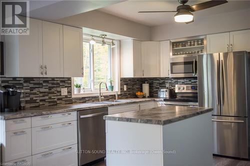 109 Shepard Lake Road, Georgian Bluffs, ON - Indoor Photo Showing Kitchen