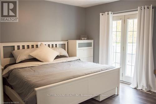 109 Shepard Lake Road, Georgian Bluffs, ON - Indoor Photo Showing Bedroom