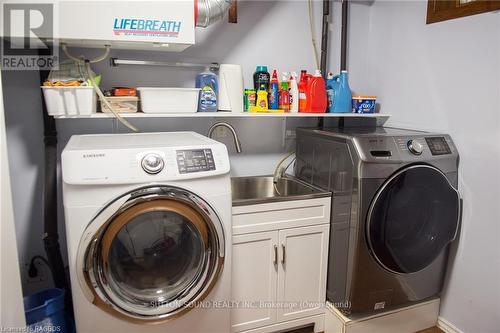 109 Shepard Lake Road, Georgian Bluffs, ON - Indoor Photo Showing Laundry Room