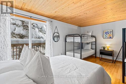 144 Talisman Boulevard, Grey Highlands, ON - Indoor Photo Showing Bedroom