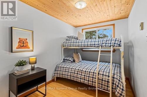 144 Talisman Boulevard, Grey Highlands, ON - Indoor Photo Showing Bedroom