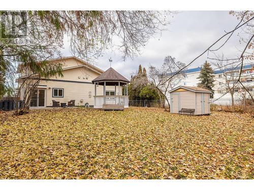 Park like setting backing onto Mill creek - 615 Sutherland Avenue, Kelowna, BC - Outdoor