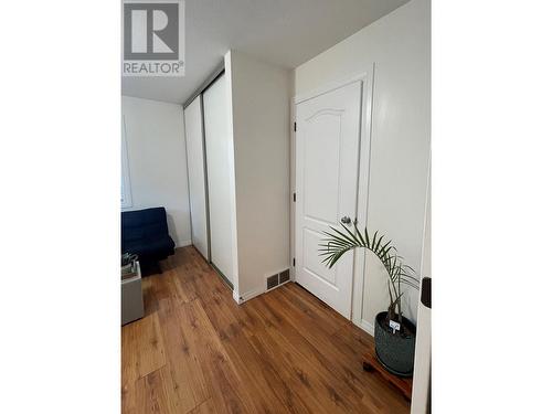 Upstairs Bedroom, spacious split floor design with private ensuite - 615 Sutherland Avenue, Kelowna, BC - Indoor Photo Showing Other Room