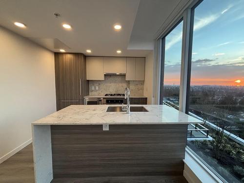 23Xx 10333 133 Street, Surrey, BC - Indoor Photo Showing Kitchen With Upgraded Kitchen