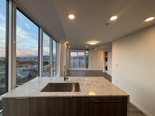 23Xx 10333 133 Street, Surrey, BC - Indoor Photo Showing Kitchen