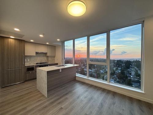 23Xx 10333 133 Street, Surrey, BC - Indoor Photo Showing Kitchen