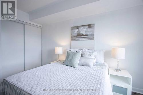 808 - 25 Town Centre Court, Toronto, ON - Indoor Photo Showing Bedroom